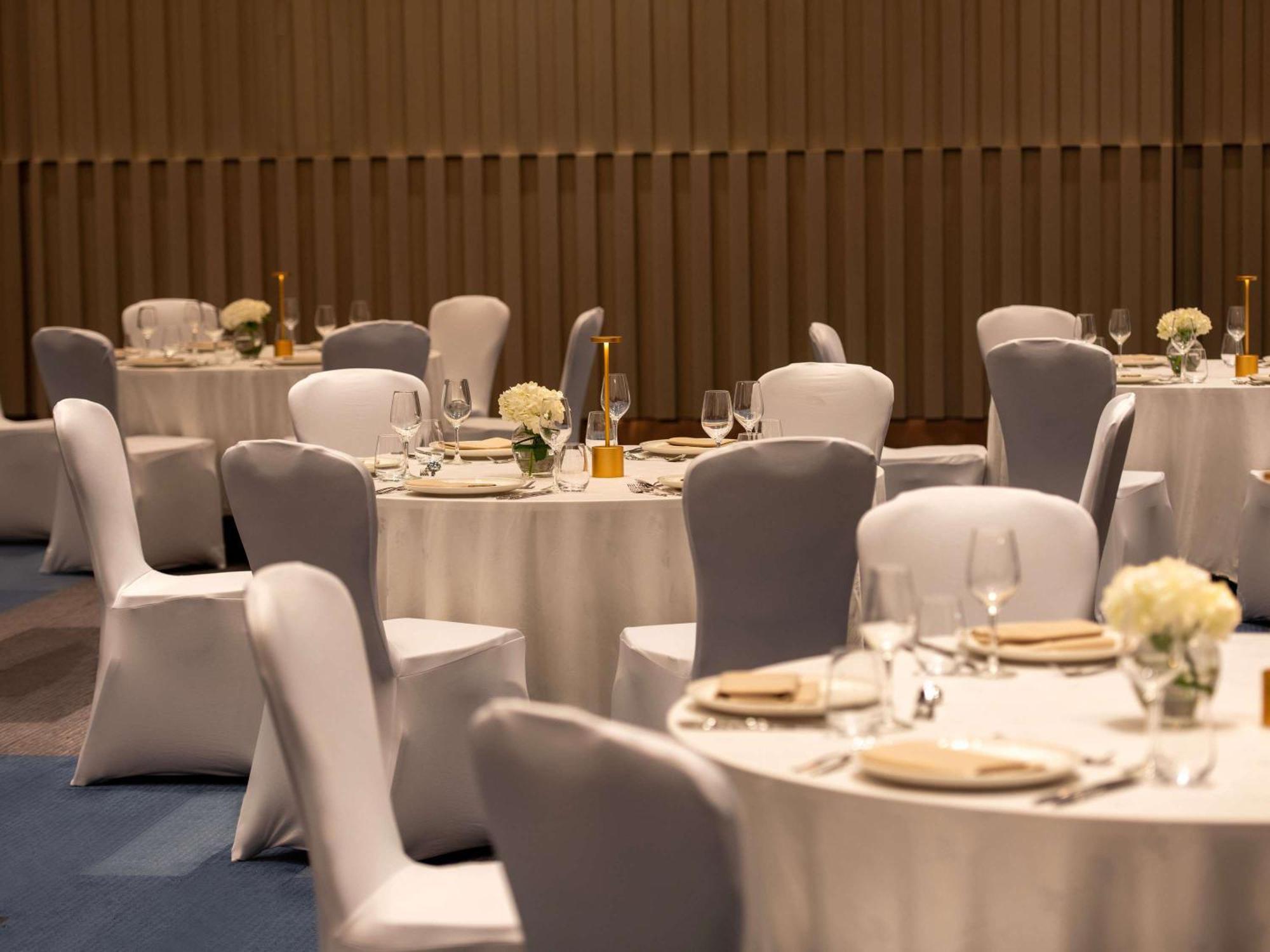 Novotel Riyadh Sahafa Exteriör bild