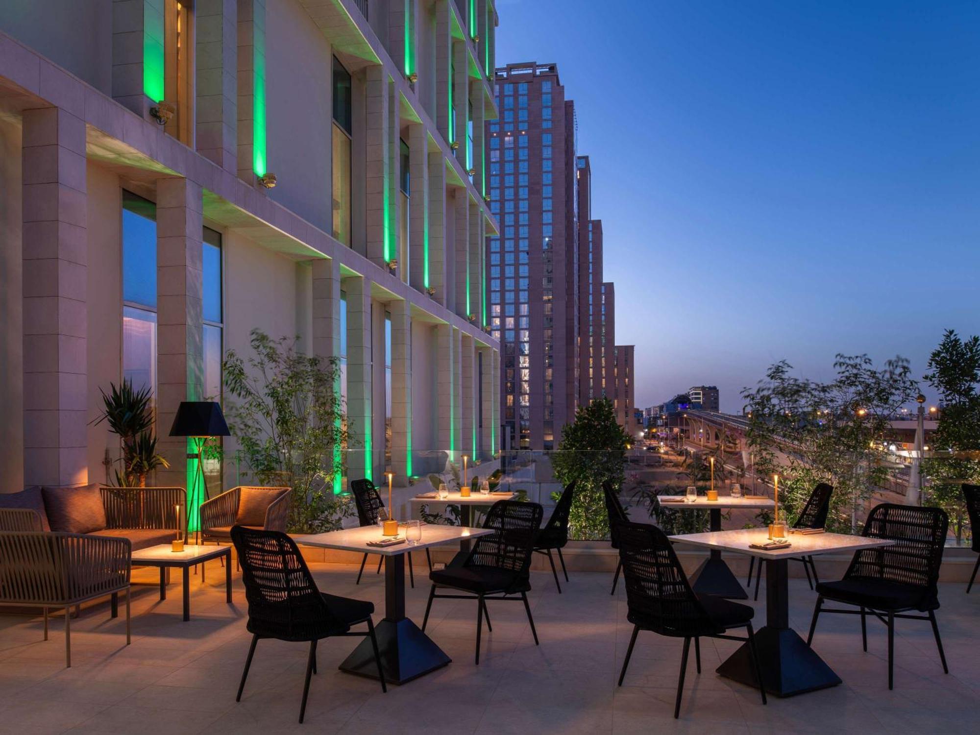 Novotel Riyadh Sahafa Exteriör bild