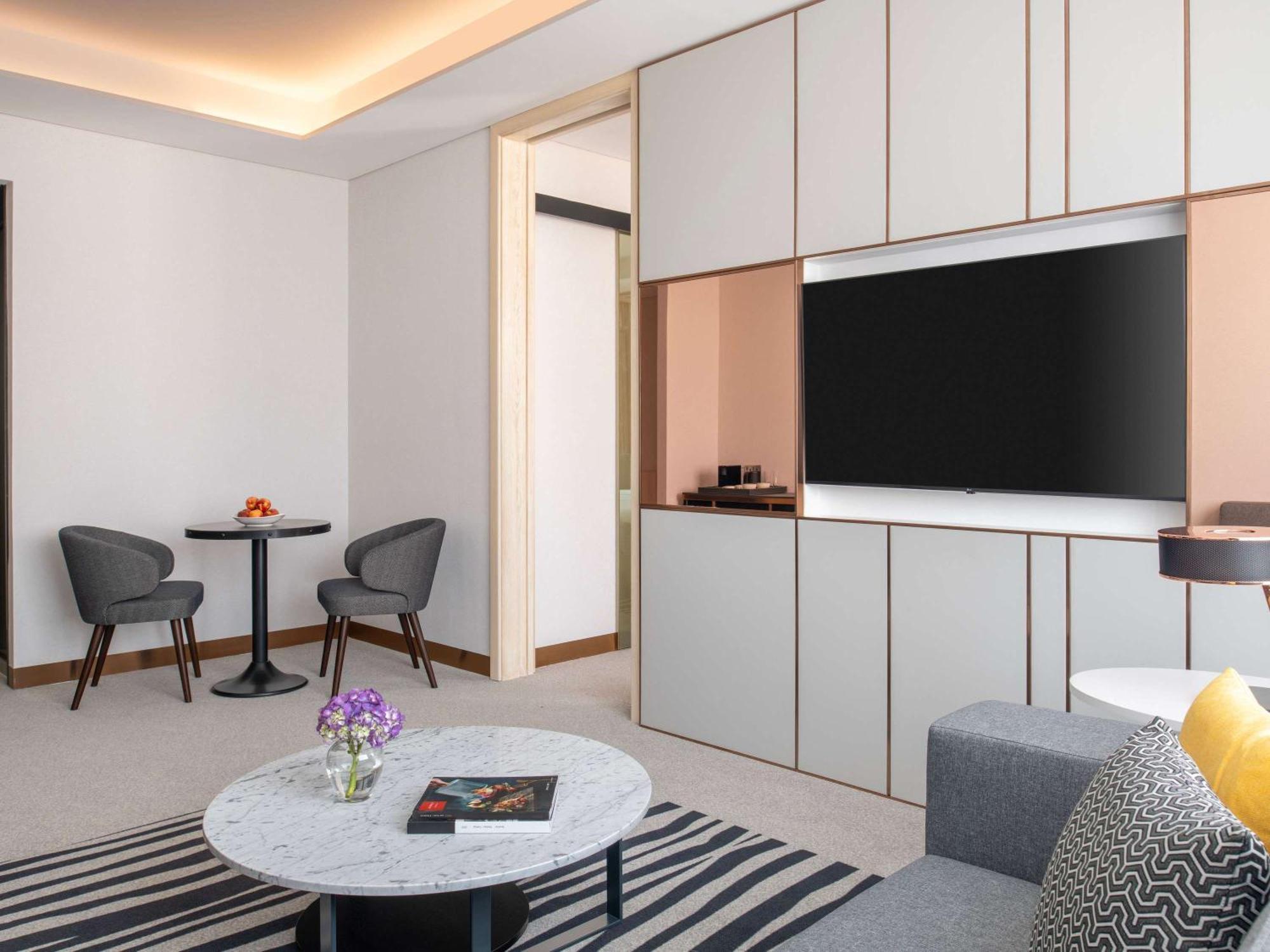 Novotel Riyadh Sahafa Exteriör bild
